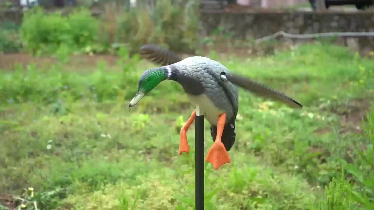 Remote‑Controlled Electric Duck Decoy – Realistic Motorized Waterfowl Decoy for Hunting