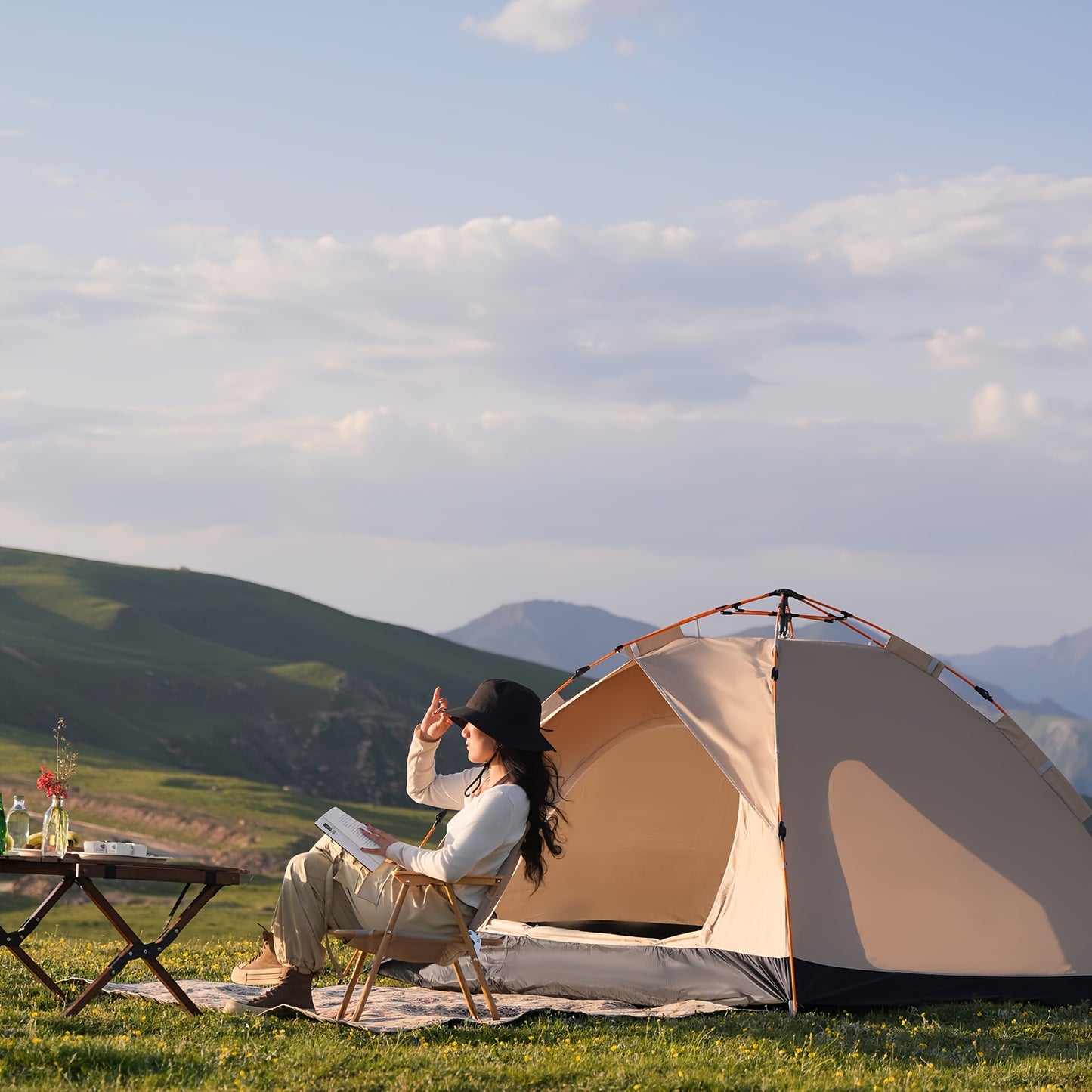 Automatic Pop-Up Camping Tent for 2 People – Lightweight and Portable Shelter